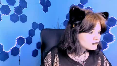 tessa_tea online show from 8, 5, 2026