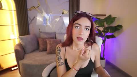 Tessa Fox online show from 6, 3, 2026