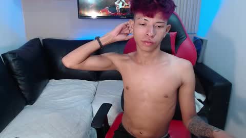 Snapshot of tessachains chatting on 14, 11, 2025 tessachains online show from 14, 11, 2025