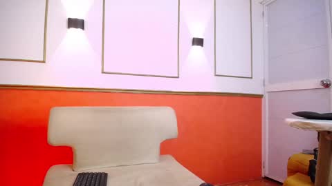 Snapshot of tessachains chatting on 3, 12, 2025 tessachains online show from 3, 12, 2025