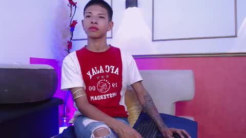 Snapshot of tessachains chatting on 19, 12, 2025 tessachains online show from 19, 12, 2025