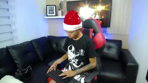 Snapshot of tessachains chatting on 21, 12, 2025 tessachains online show from 21, 12, 2025