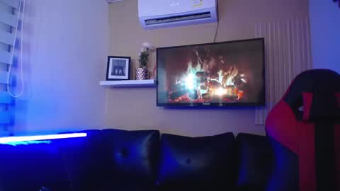 Snapshot of tessachains chatting on 23, 12, 2025 tessachains online show from 23, 12, 2025