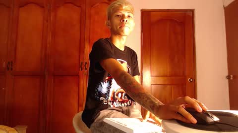 Snapshot of tessachains chatting on 3, 3, 2026 tessachains online show from 3, 3, 2026