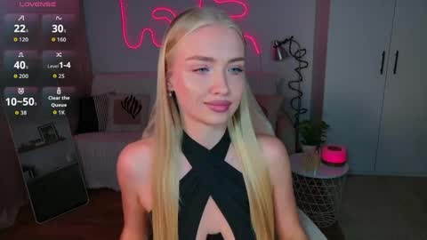 Snapshot of tessahamilton chatting on 29, 5, 2026 TessaHamilton online show from 29, 5, 2026