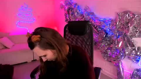 Tessa online show from 23, 12, 2025