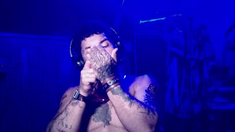 Milo online show from 9, 1, 2025