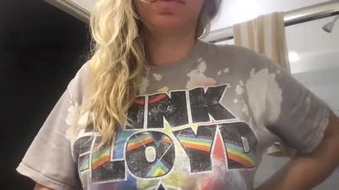 Snapshot of texas_blonde chatting on 3, 10, 2025 Daphne Summers online show from 3, 10, 2025