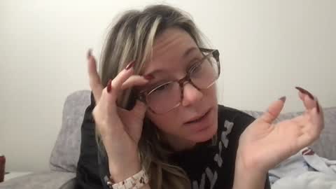 Snapshot of texas_blonde chatting on 10, 11, 2025 Daphne Summers online show from 10, 11, 2025