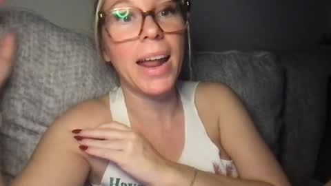 Snapshot of texas_blonde chatting on 13, 11, 2025 Daphne Summers online show from 13, 11, 2025