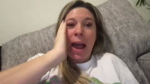 Snapshot of texas_blonde chatting on 4, 12, 2025 Daphne Summers online show from 4, 12, 2025