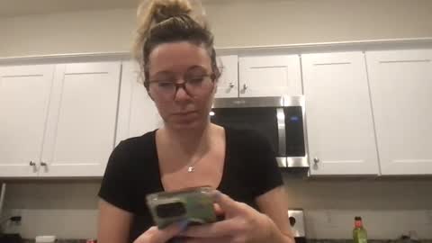 Snapshot of texas_blonde chatting on 9, 1, 2026 Daphne Summers online show from 9, 1, 2026