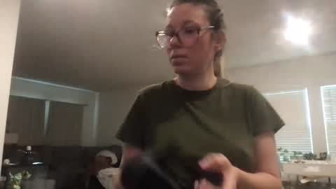 Snapshot of texas_blonde chatting on 15, 4, 2026 Daphne Summers online show from 15, 4, 2026