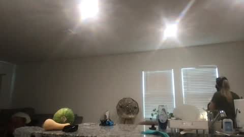 Snapshot of texas_blonde chatting on 15, 4, 2026 Daphne Summers online show from 15, 4, 2026