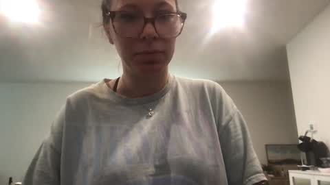 Snapshot of texas_blonde chatting on 17, 4, 2026 Daphne Summers online show from 17, 4, 2026