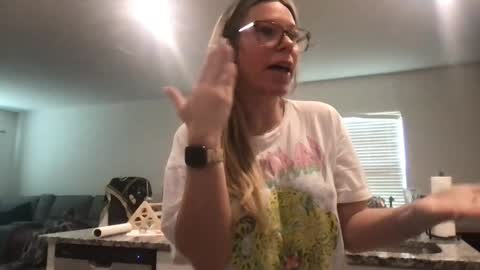 Snapshot of texas_blonde chatting on 22, 5, 2026 Daphne Summers online show from 22, 5, 2026