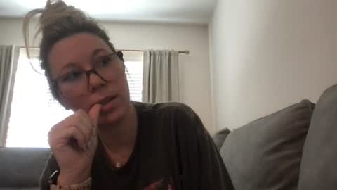 Snapshot of texas_blonde chatting on 12, 6, 2026 Daphne Summers online show from 12, 6, 2026