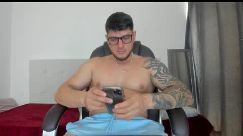 Snapshot of teylor_creed chatting on 14, 11, 2025 teylor creed online show from 14, 11, 2025