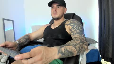 Snapshot of teylor_creed chatting on 14, 12, 2025 teylor creed online show from 14, 12, 2025