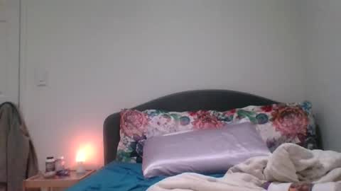 Snapshot of tfeather0532 chatting on 1, 2, 2026 Tessa online show from 1, 2, 2026