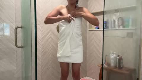 babygirlmami online show from 10, 11, 2025