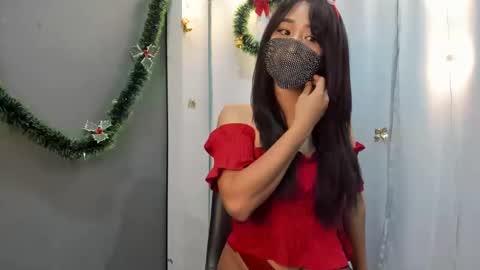 Snapshot of thaidancer chatting on 25, 12, 2024 CJ online show from 25, 12, 2024