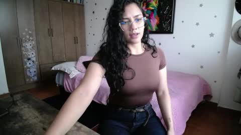    online show from 22, 4, 2026