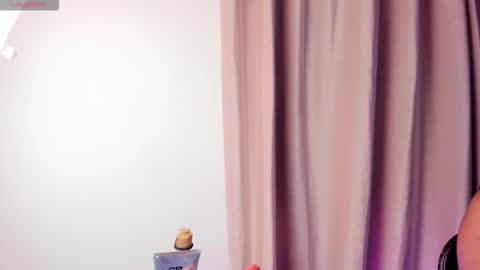 Thalia Rivera online show from 22, 11, 2025