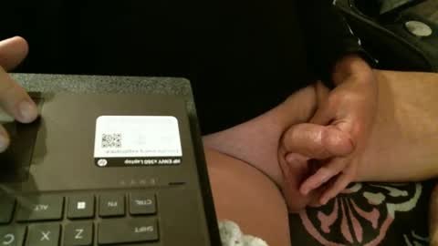 Snapshot of thameslee chatting on 14, 12, 2024 Thames online show from 14, 12, 2024