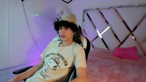 thanier_18 online show from 17, 5, 2026