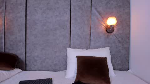 thara webstter online show from 25, 7, 2026