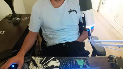 thatoneasianboy online show from 13, 6, 2026