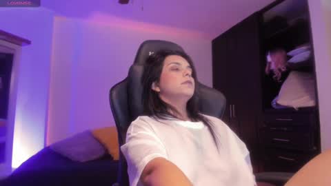 Paola online show from 6, 3, 2025