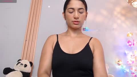 THAYSSA ROSS online show from 8, 4, 2026