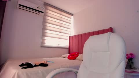 Snapshot of the__power__girls chatting on 18, 1, 2025 nina mirley online show from 18, 1, 2025