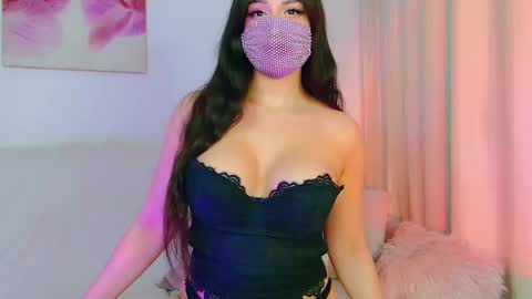 Snapshot of the__sabenna chatting on 6, 11, 2025 Madina online show from 6, 11, 2025