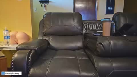 Snapshot of the_alpha_dog_xxx chatting on 13, 12, 2024 the_alpha_dog_xxx online show from 13, 12, 2024