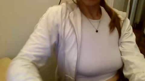 Snapshot of the_borderlands chatting on 23, 12, 2025 the crazy travellers online show from 23, 12, 2025