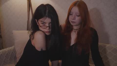 Snapshot of the_cure___ chatting on 12, 10, 2025 EllaLyn online show from 12, 10, 2025