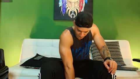 SCOTT  THEO  KAMERON  GENDERSON online show from 19, 9, 2025