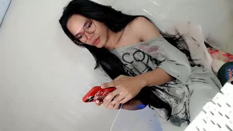 the_horny_bella online show from 24, 4, 2026