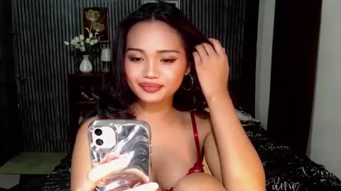 Snapshot of the_hottestlisa chatting on 12, 3, 2026 IG Lisa Avery Monroe online show from 12, 3, 2026