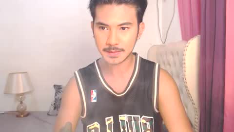 Snapshot of the_killian_jones chatting on 23, 2, 2025 ken online show from 23, 2, 2025