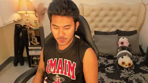 Snapshot of the_killian_jones chatting on 22, 11, 2025 ken online show from 22, 11, 2025