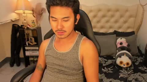 Snapshot of the_killian_jones chatting on 23, 11, 2025 ken online show from 23, 11, 2025