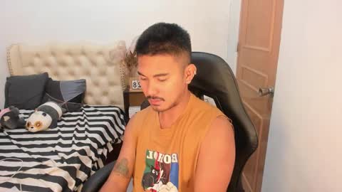 Snapshot of the_killian_jones chatting on 11, 3, 2026 ken online show from 11, 3, 2026