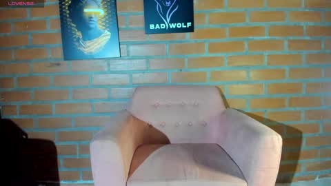 thebadwolf818 online show from 19, 4, 2026