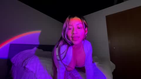 Snapshot of thebestittiesyouveseen chatting on 25, 7, 2026 Latina Mami online show from 25, 7, 2026
