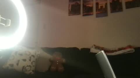 Snapshot of thedevinemilf chatting on 20, 12, 2025 Masked Milf Christina online show from 20, 12, 2025