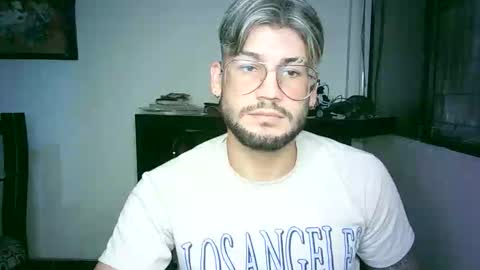 Snapshot of thedragonboyxxx chatting on 20, 3, 2026 thedragonboyxxx online show from 20, 3, 2026